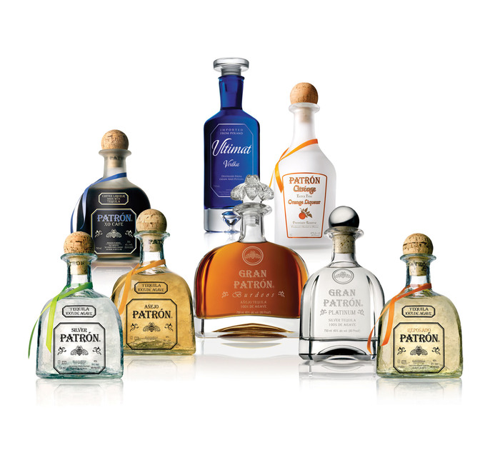 Patrón logo and bottles 2