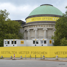 Hamburger Kunsthalle temporary signs