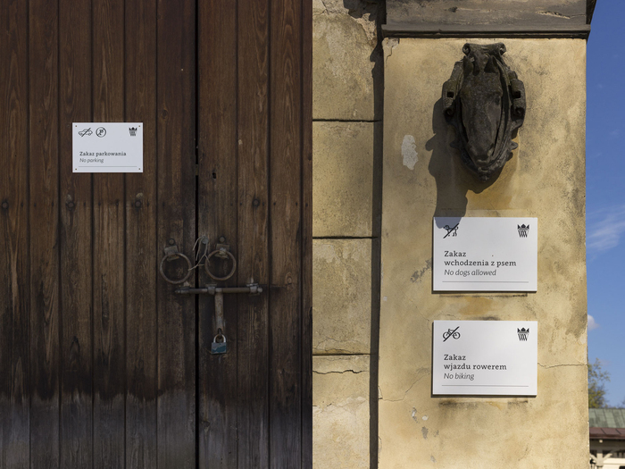 Wayfinding and visual identity system of the Wilanów Palace Museum 1