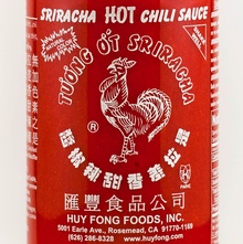 Huy Fong sriracha hot sauce label