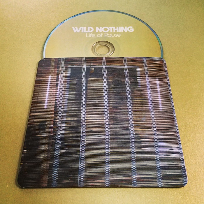 The disc sleeve.