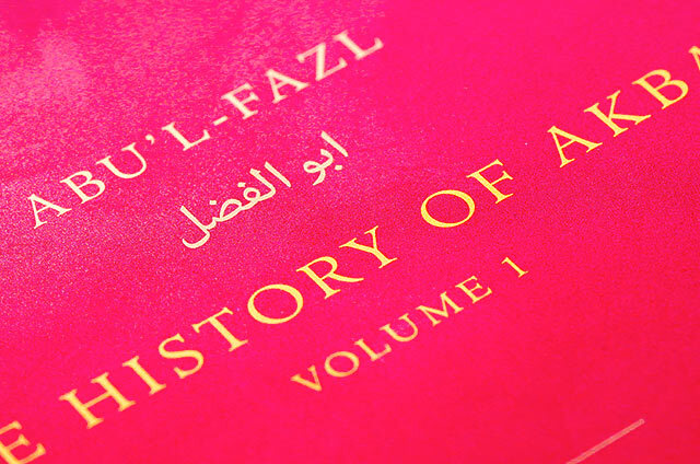 The History of Akbar, Murty Classical Library of India 6