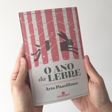 <cite>O Ano da Lebre</cite> by Arto Paasilinna