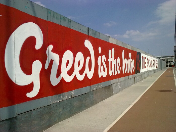 Large scale mural by Maser at the harbor of Dublin.