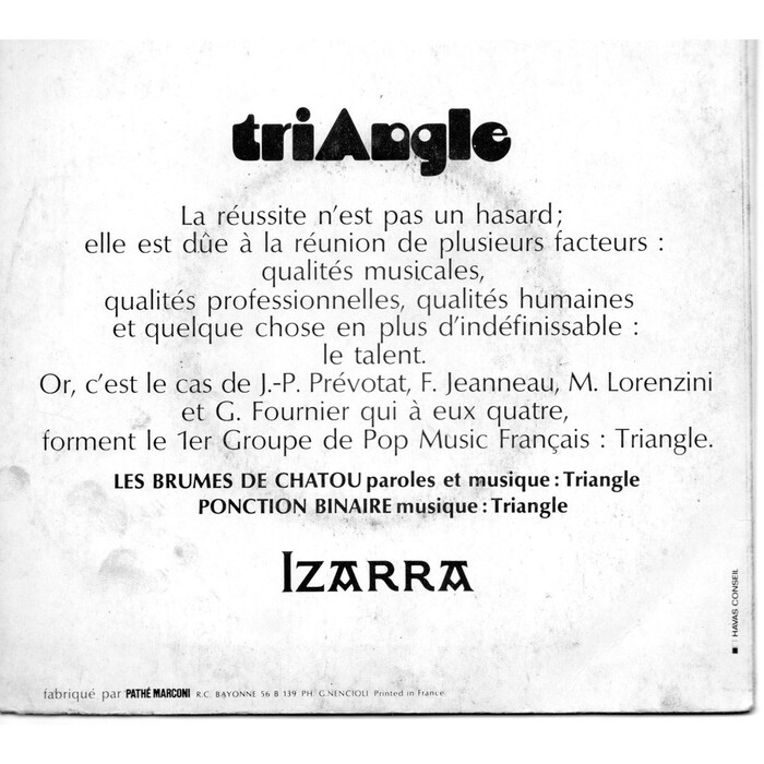 “Izarra” is in a style associated with Basque lettering.