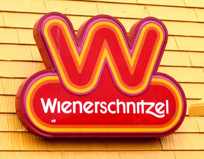 1978 logo, currently used on most signs.