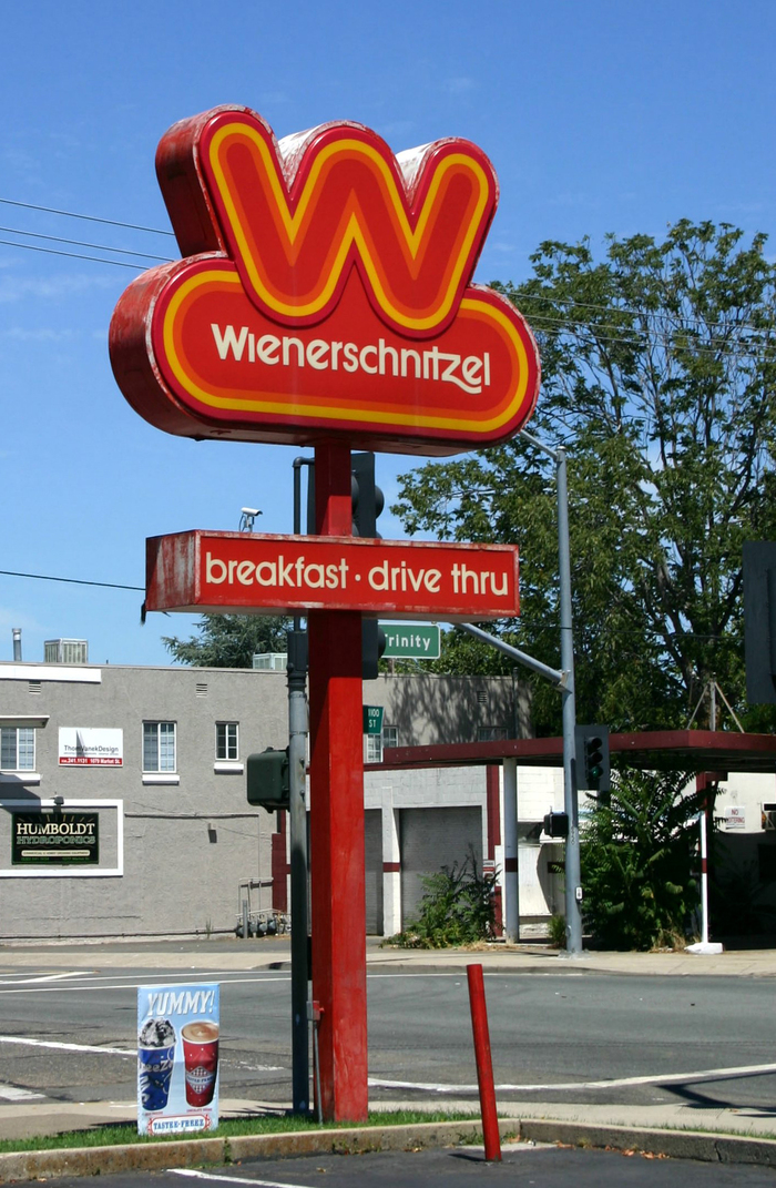Wienerschnitzel logo (1978, 2009) 5