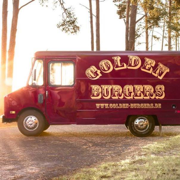 In 2014, the lettering on the truck used Rosewood. Adobe’s revival of a 19th century decorated wood typeface is still used for the website.