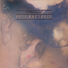 <cite>Le Mystère des Voix Bulgares</cite> (4AD) album art