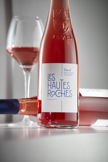 Les Hautes Roches wine label