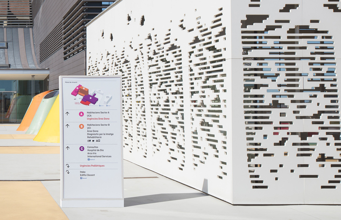 Hospital Sant Joan de Déu wayfinding 1