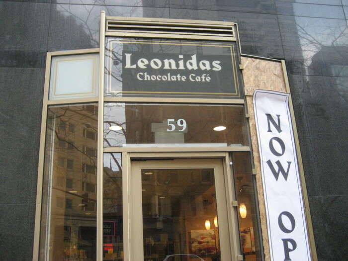 Leonidas Chocolate Café, Chicago.
