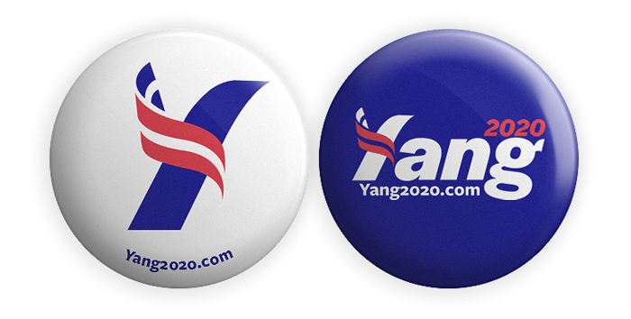 On the pinback buttons, the website address is set in Freight Sans with its default oldstyle figures.