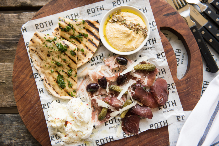 Roth Bar &amp; Grill 1