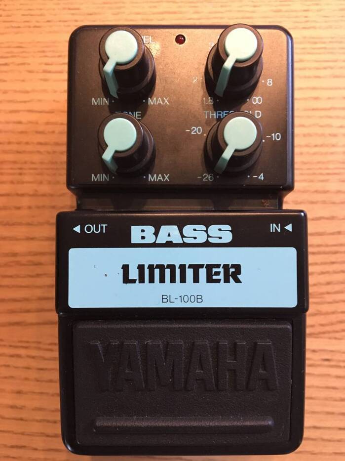 Yamaha SDS 100 series guitar effect pedals 8