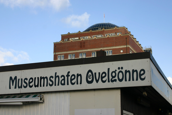 Museumshafen Oevelgönne sign