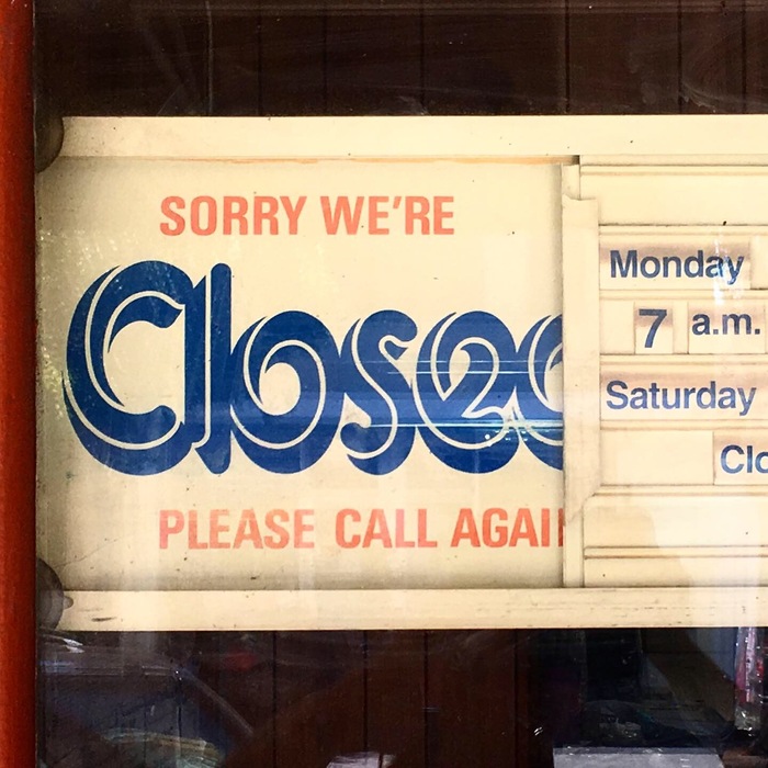 Closed/Open sign with slotted board 1