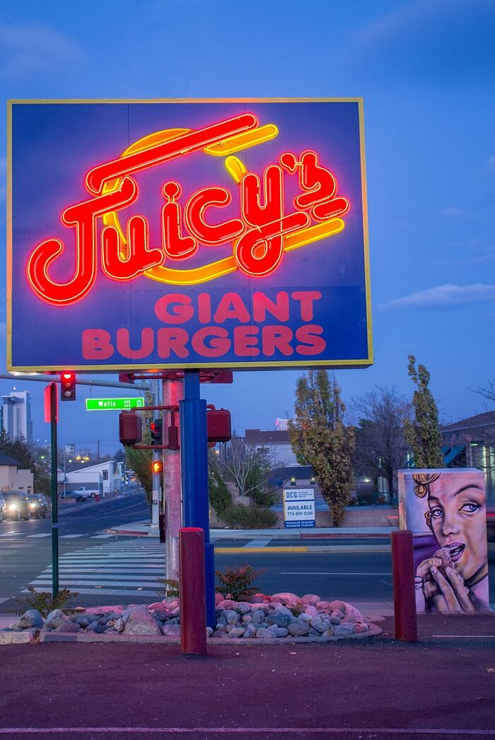 Juicy’s Giant Burgers 2
