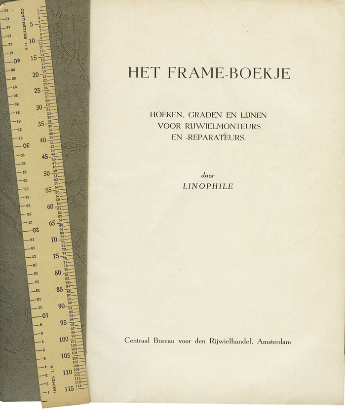 Title page. Het Frame-boekje came with a paper ruler (centimeters and inches). “Linophile” is obviously a pseudonym.