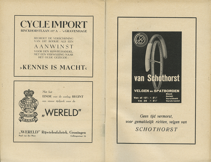 Advertisements; spread from Het Bandenboekje. In contrast to the body text, the ad on the right hand page does use Romana Italic. The “Wereld” advertisement says: “The end of the war marks a new era for the world&nbsp;/ De Wereld”.